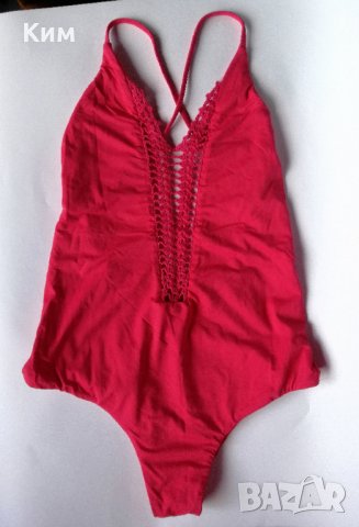 Цял бански Billabong с красива бродерия на деколтето корал