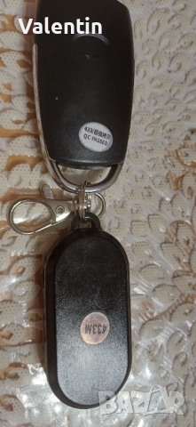 Продавам нови клониращи дистанционни за врати и бариери, снимка 2 - Друга електроника - 51571934