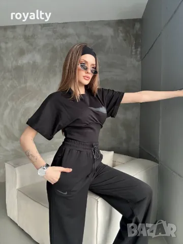 Nike дамски комплект Различни цветове , снимка 5 - Спортни екипи - 49200020