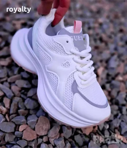 Guess дамски сникърси, снимка 2 - Маратонки - 49691738