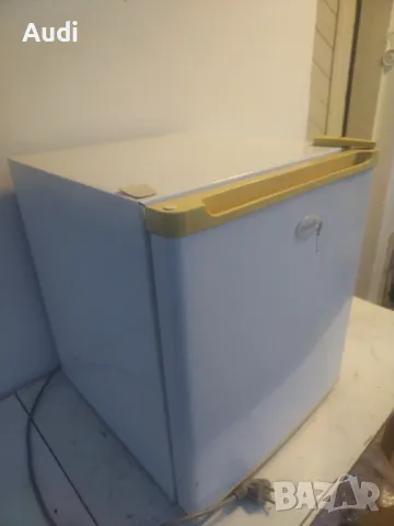 Хладилник тип мини бар EXQUISIT Общ полезен обем 46 литра.  Хладилна камера с обем 42 литра. Фризерн, снимка 13 - Хладилници - 49745894