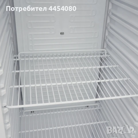 Професионален хладилник със стъклена врата – 386 литра капацитет, снимка 5 - Обзавеждане на кухня - 50571106