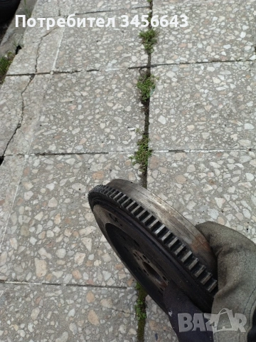 Продавам демферен маховик за 1.9 jtd, снимка 2 - Части - 54243023