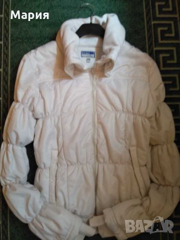 Бяло яке и подарък елек