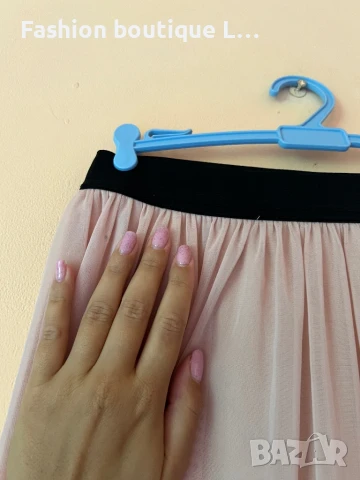 Тюлена бледо розова пола с подплата и ластик в кръстта 36 размер 🌸, снимка 3 - Поли - 51194397