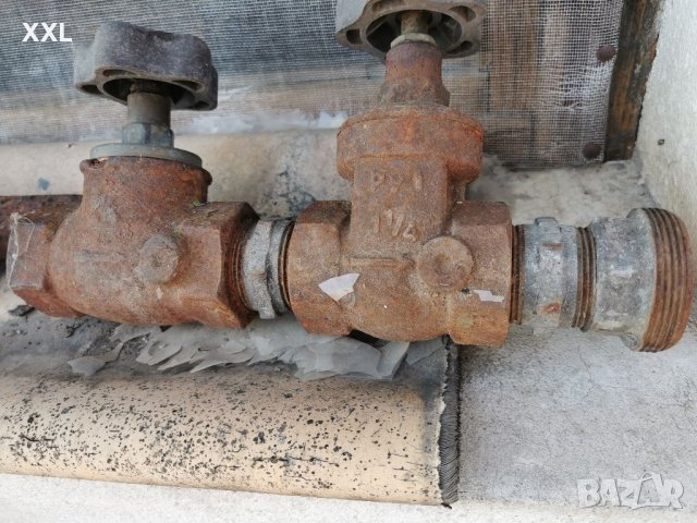 Водопроводни кранове два броя