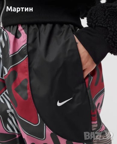 Дамско долнище Nike Sportswear High-Rise Woven Joggers(loose fit) - размер S, снимка 3 - Спортни екипи - 40677436
