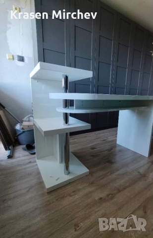 Многофункционално бюро