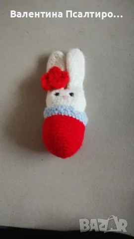 Великденско зайче амигуруми с цвете, снимка 1