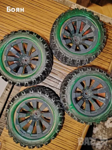 Гуми с джанти за RC Бъги 1/10 мащаб