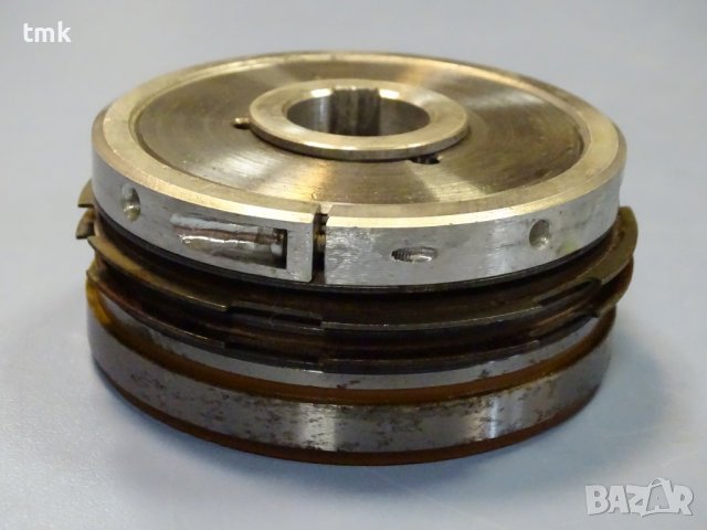 Съединител електромагнитен Dessau 4KL 2.5 multi-disc electromagnetic clutch, снимка 3 - Резервни части за машини - 37999038