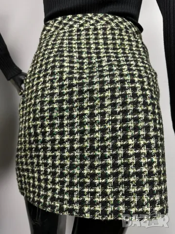 Дамска къса пола от туид , снимка 2 - Поли - 43318213