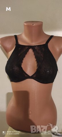 Дантелено Бюстие/сутиен, снимка 2 - Бельо - 39775527