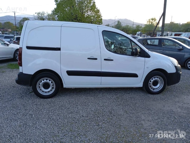 Продавам Пежо Партнер , снимка 5 - Автомобили и джипове - 54331345