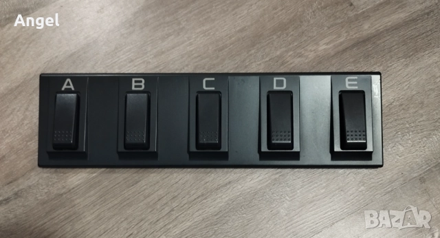 KORG EC5 Мултифункционален педал, снимка 3 - Синтезатори - 52723077