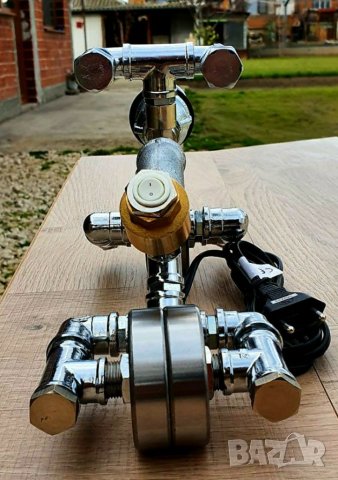 Ръчно изработена настолна лампа-ЧОПЪР/ МОТОР, снимка 4 - Настолни лампи - 29224283