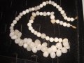 АРТ КОЛИЕ от МЛЕЧЕН БЯЛ КВАРЦ ПОЛУСКЪПОЦЕНЕН КАМЪК РЪЧНО НАНИЗАНО 16561, снимка 3