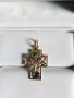 18 к. дизайнерски златен кръст със скъпоценни камъни /изумруд,сапфир,рубин..., снимка 3