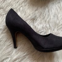 Нови велурени обувки Tamaris, снимка 2 - Дамски обувки на ток - 40072512