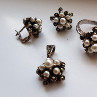 Сребърен комплект с речни перли , снимка 1 - Колиета, медальони, синджири - 44774860
