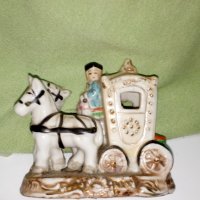 Порцеланова каляска с коне и хора , снимка 5 - Антикварни и старинни предмети - 19358002