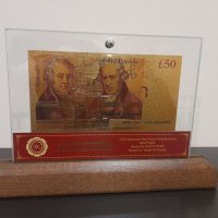 Сувенири златни банкноти в стъклена поставка и масивно дърво, снимка 2 - Други ценни предмети - 38485585