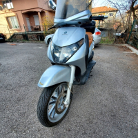 Piaggio Beverly tourer 250cc, снимка 4 - Мотоциклети и мототехника - 44698362