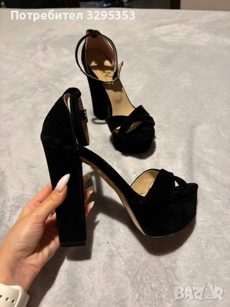 Черни велурени токчета – 35 номер, нови, 90 лв, снимка 1