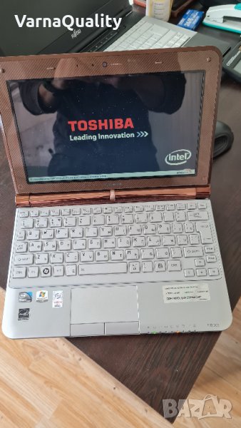 10" Лаптоп със супер батерия - Toshiba NB305-106, 2GB RAM, 250GB HDD, 5-6 часа батерия, снимка 1