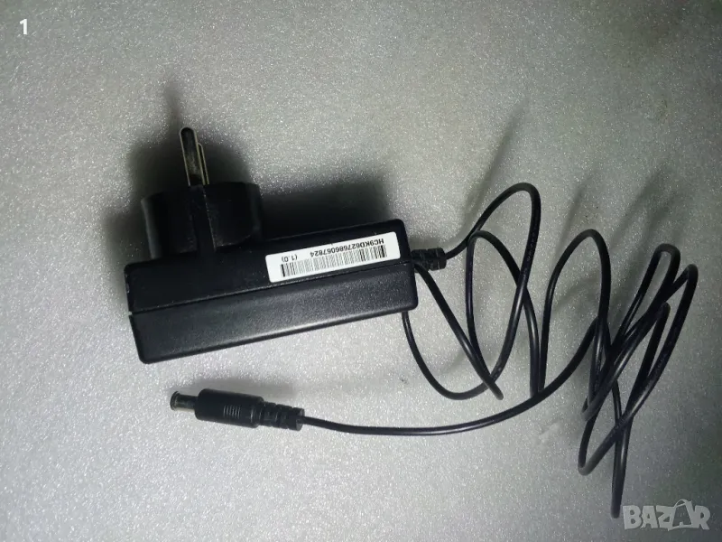 Захранващ блок на 19 волта, снимка 1