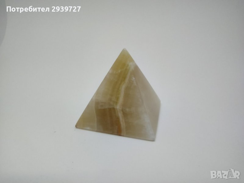 Оникс пирамида, снимка 1