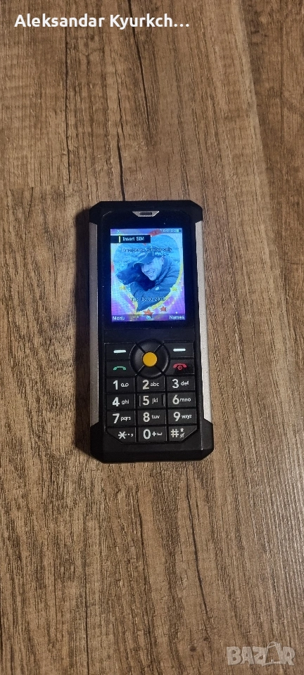 Cat B100, здрав (rugged) мобилен телефон, снимка 1