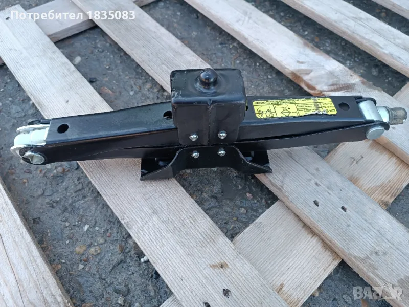 Оригинален крик Renault Trafic/Opel Vivaro, снимка 1