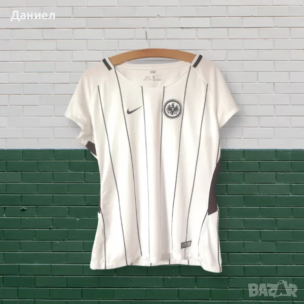 Дамска тениска на Айнтрахт Франкфурт , снимка 1