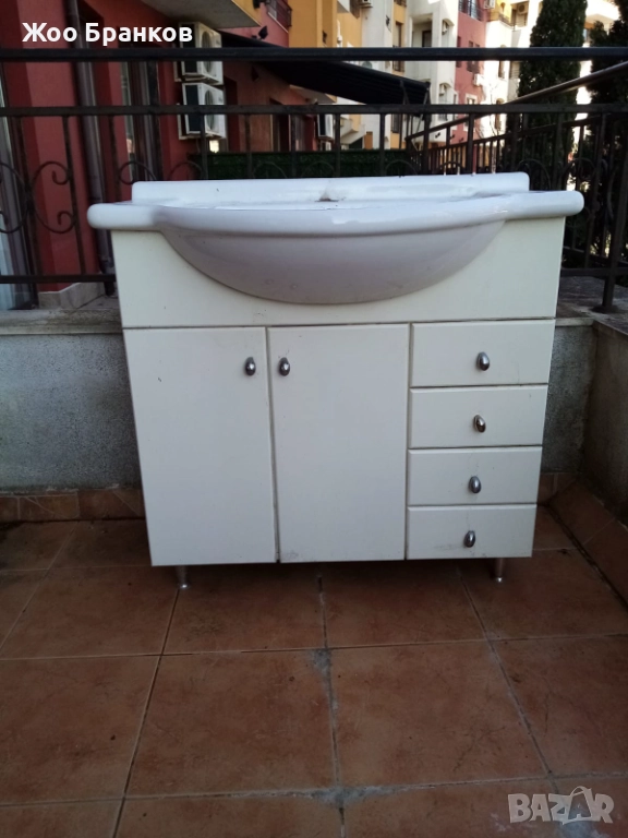 Продавам мивка с шкаф за баня, снимка 1