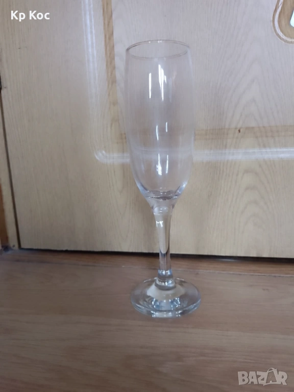 комплект от шест броя чаши за шампанско, снимка 1