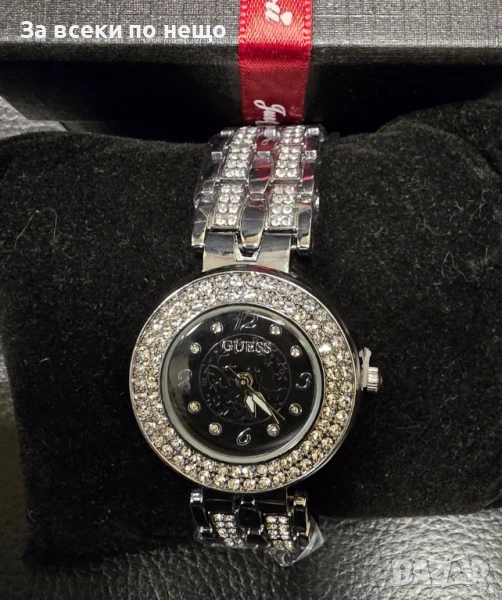 Guess Ръчен Сребрист Часовник С Кристали И Черен Циферблат В Кутия Код VL-133, снимка 1