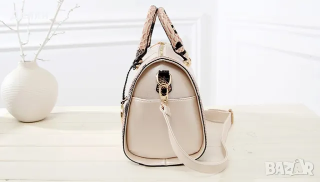 Дамска чанта с декорация от бяла змийска кожа. , снимка 3 - Чанти - 48951647