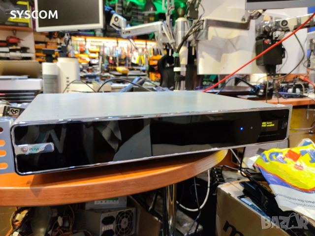 Polycom RealPresence Group 700 Type P002 Video Conferencing System