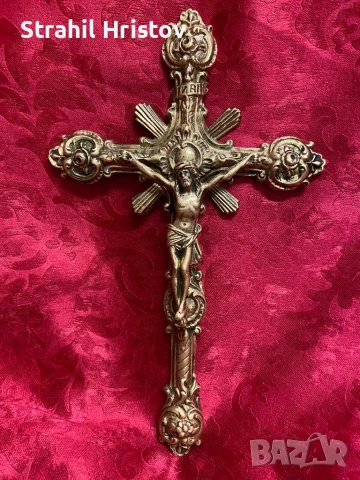 Бронзов кръст стар
