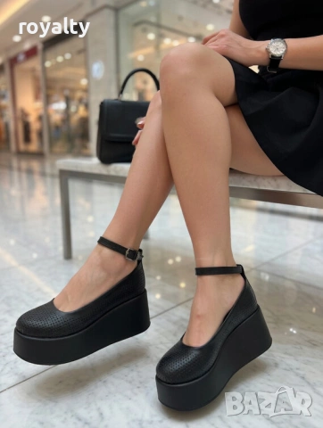 Обувки на платформа - черна кожа, снимка 2 - Дамски ежедневни обувки - 54120539
