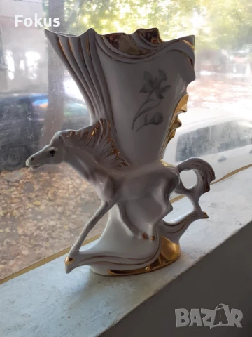 Красота от порцелан голяма ваза конче с позлата и маркировка, снимка 4 - Антикварни и старинни предмети - 51195400