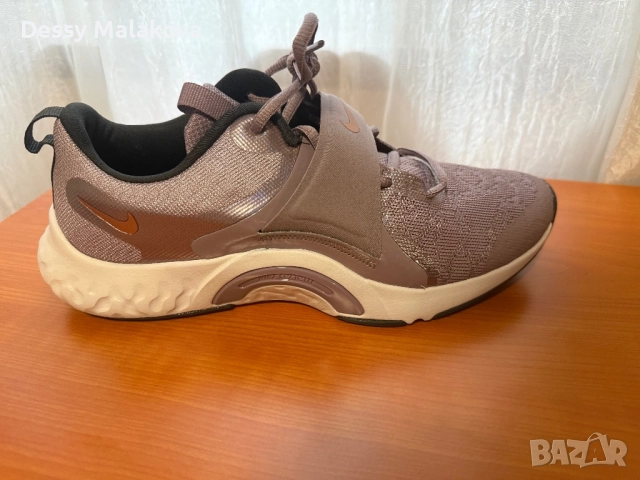 Чисто нови дамски маратонки Nike внос Америка! 40 номер. Топ оферта!