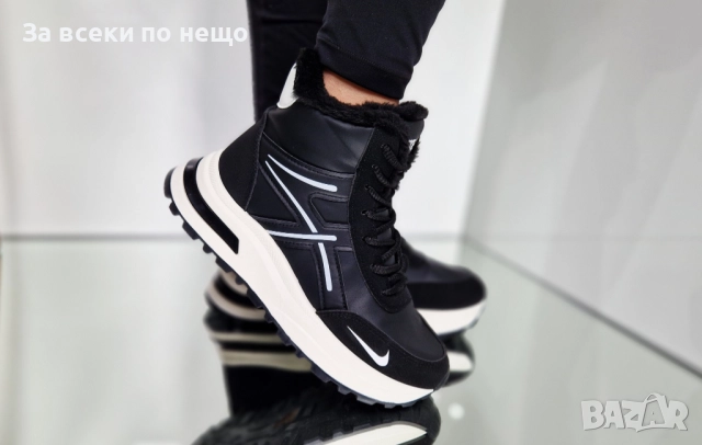 Nike Дамски Черни Боти С Бяла Подметка Найк Код P1407, снимка 3 - Дамски боти - 52178653