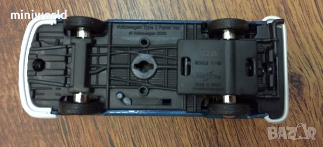 Volkswagen T2 Panel Van VW - мащаб 1:43 на Maisto модела е нов в кутия, снимка 5 - Колекции - 31358073