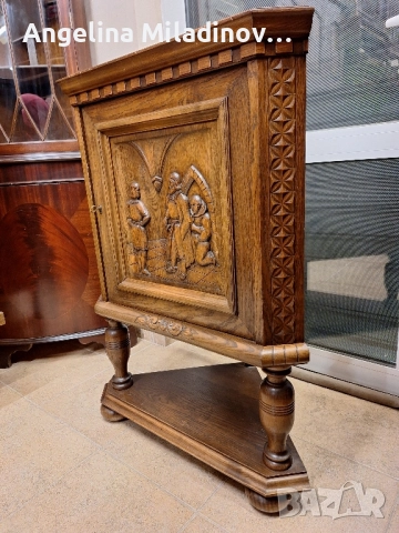 Винтидж ъглов шкаф с богата дърворезба , снимка 5 - Шкафове - 51760040