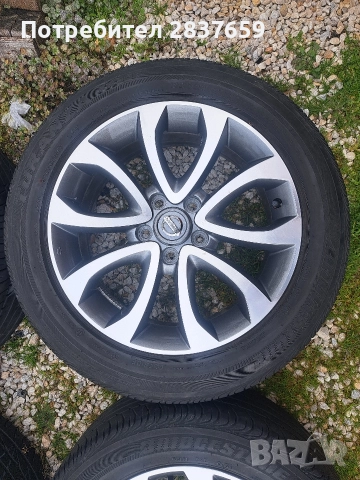 17 цола за Нисан JUKE- Оригинални, снимка 4 - Гуми и джанти - 52885638