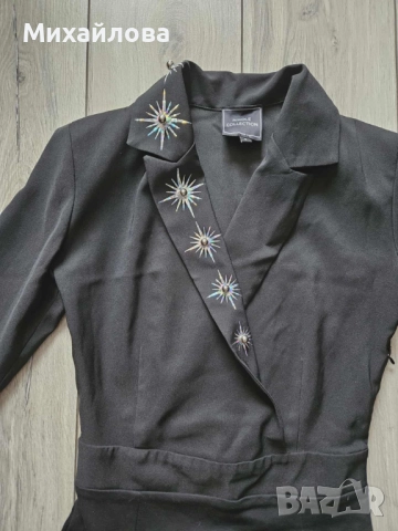 Елегантна черна рокля с декоративни елементи, снимка 5 - Рокли - 52647560