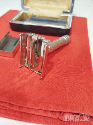 GILLETE SAFETY RAZON MADE IN ENGLAND N:21 1948 Чисто Нова не Употребявана , снимка 13 - Антикварни и старинни предмети - 52670983