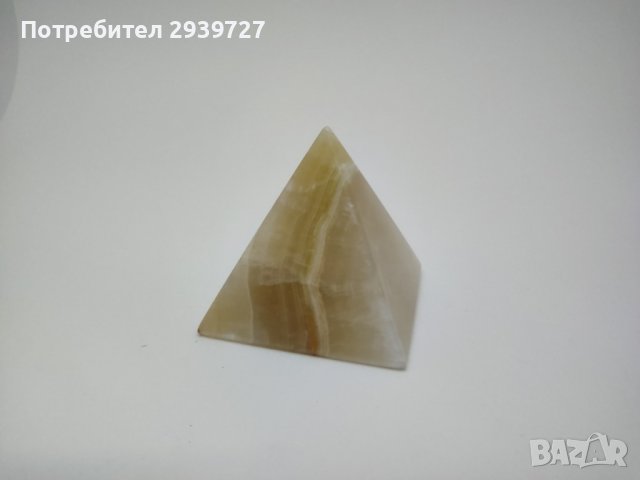 Оникс пирамида, снимка 1 - Колекции - 37933451